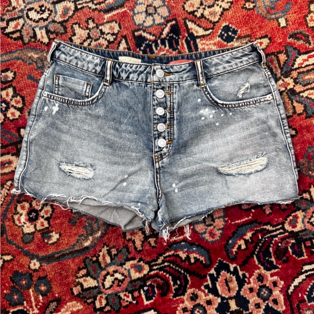 Pilcro Denim Distressed Shorts Size 28